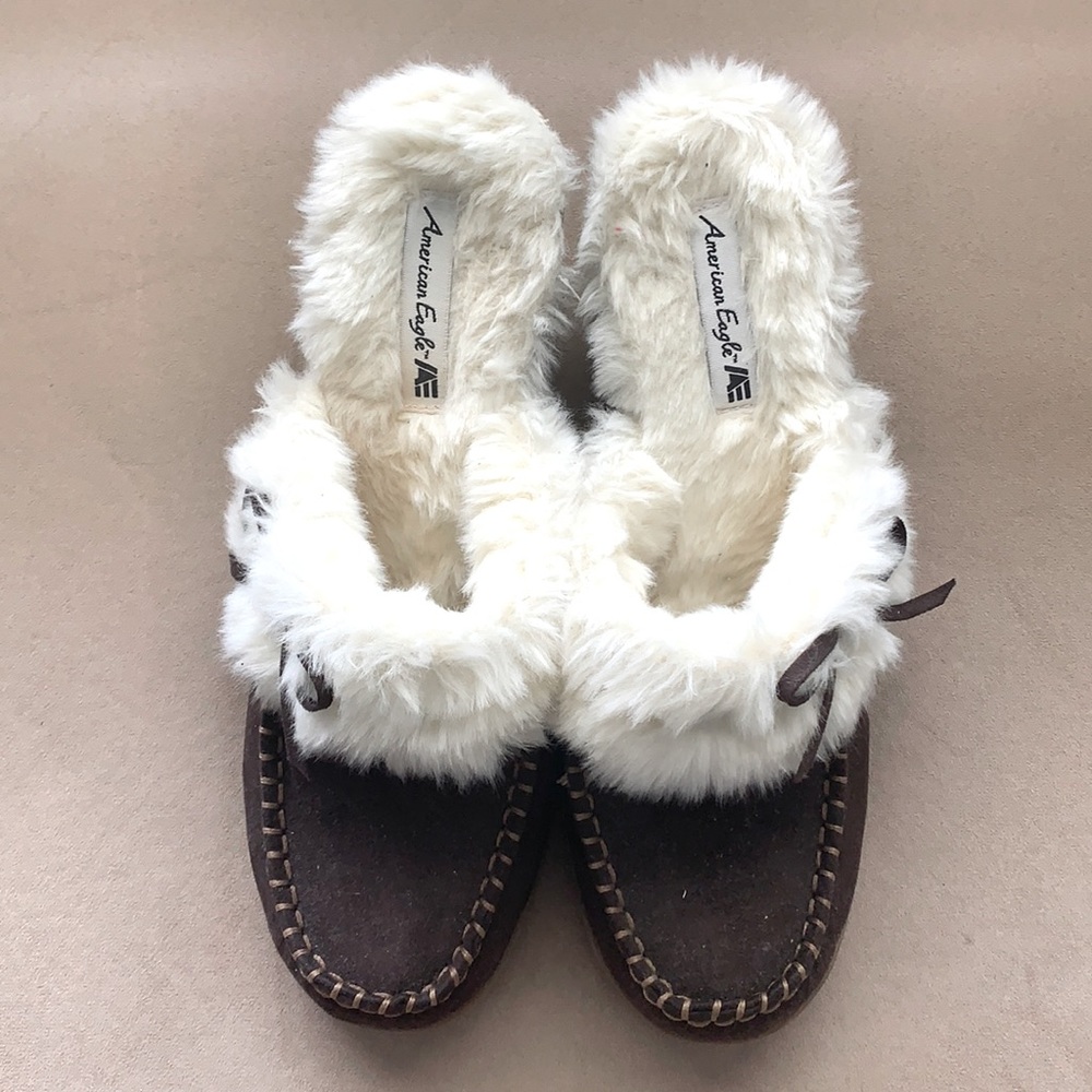 *NEW* American Eagle Fur Heels